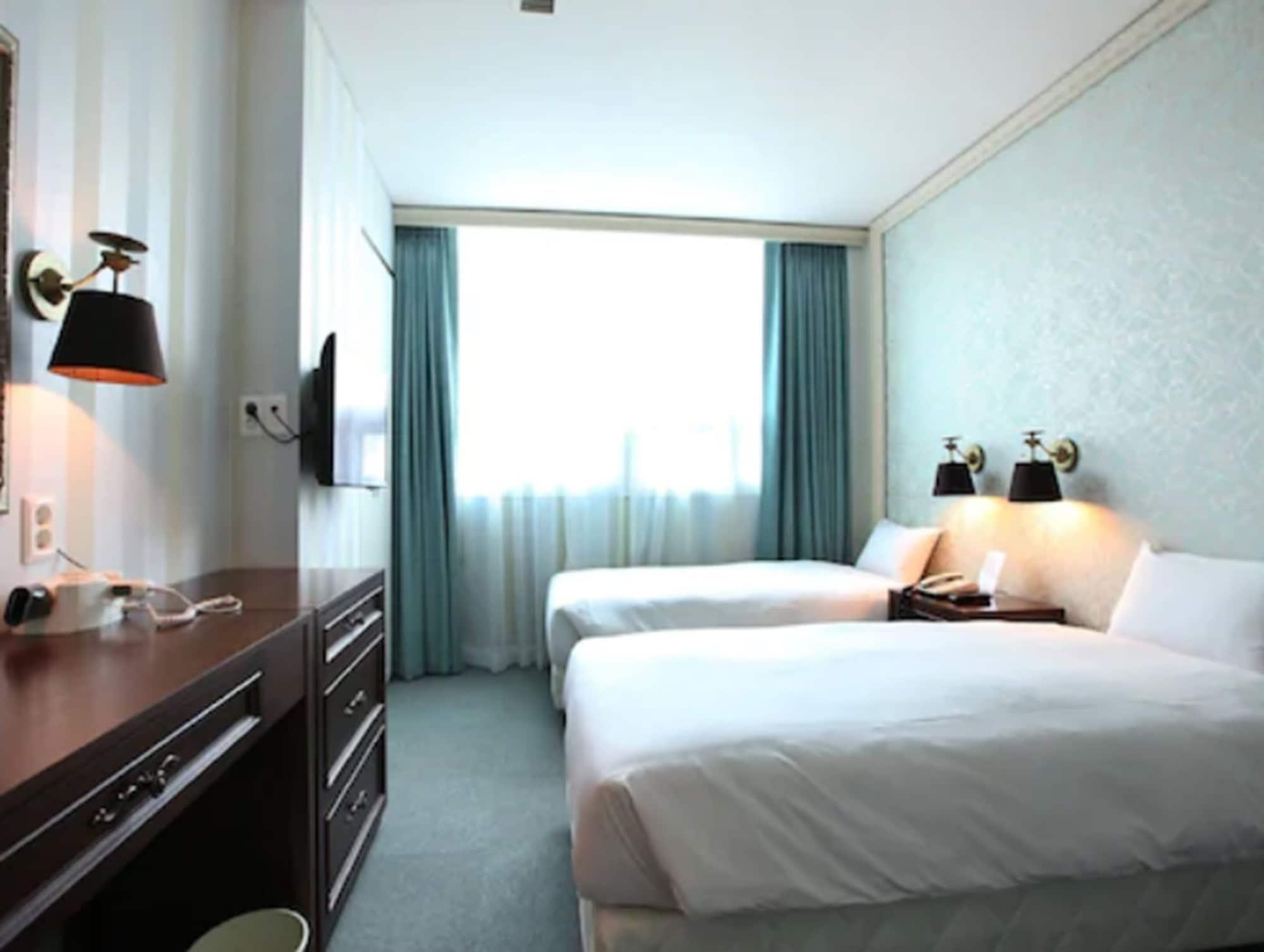 Central Tourist Hotel Сеул Экстерьер фото